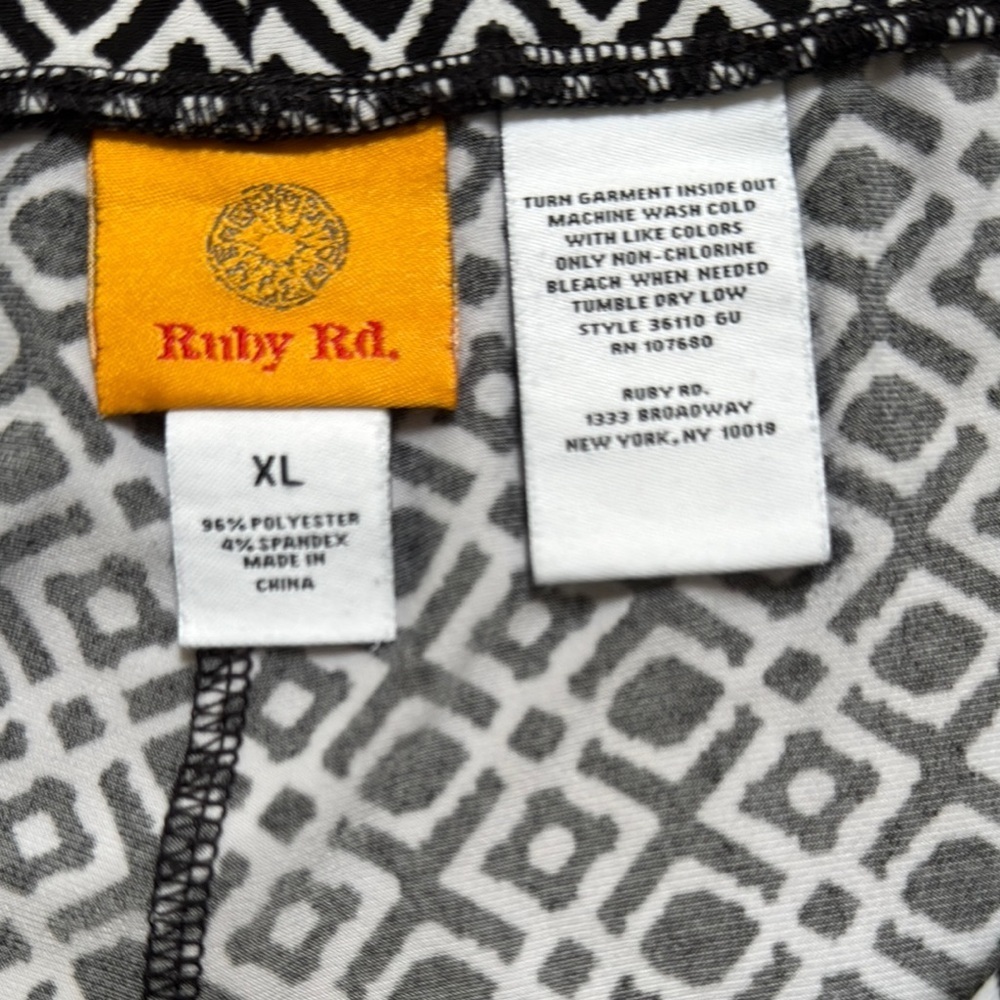 Ruby Rd Black and White Wide Leg Pants size XL - Picture 4 of 4